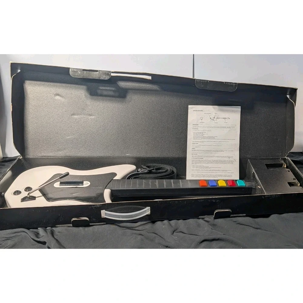 RedOctane Guitar Hero Wireless Controller PlayStation 2‎ PS2 95025 (No Dongle)